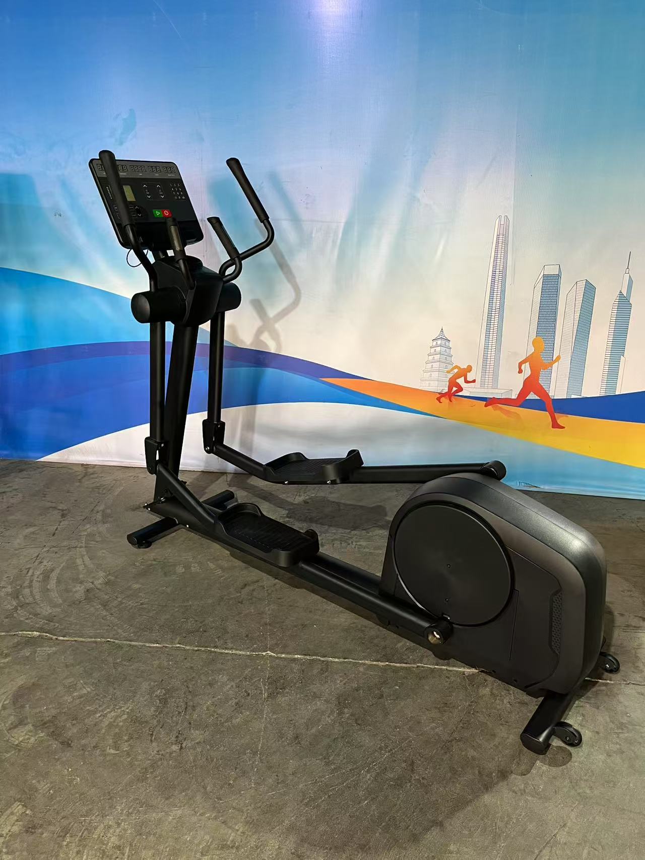 جهاز تدريب متقاطع بيضاوي الشكل - مراجعة Home Gym Manual وسعره